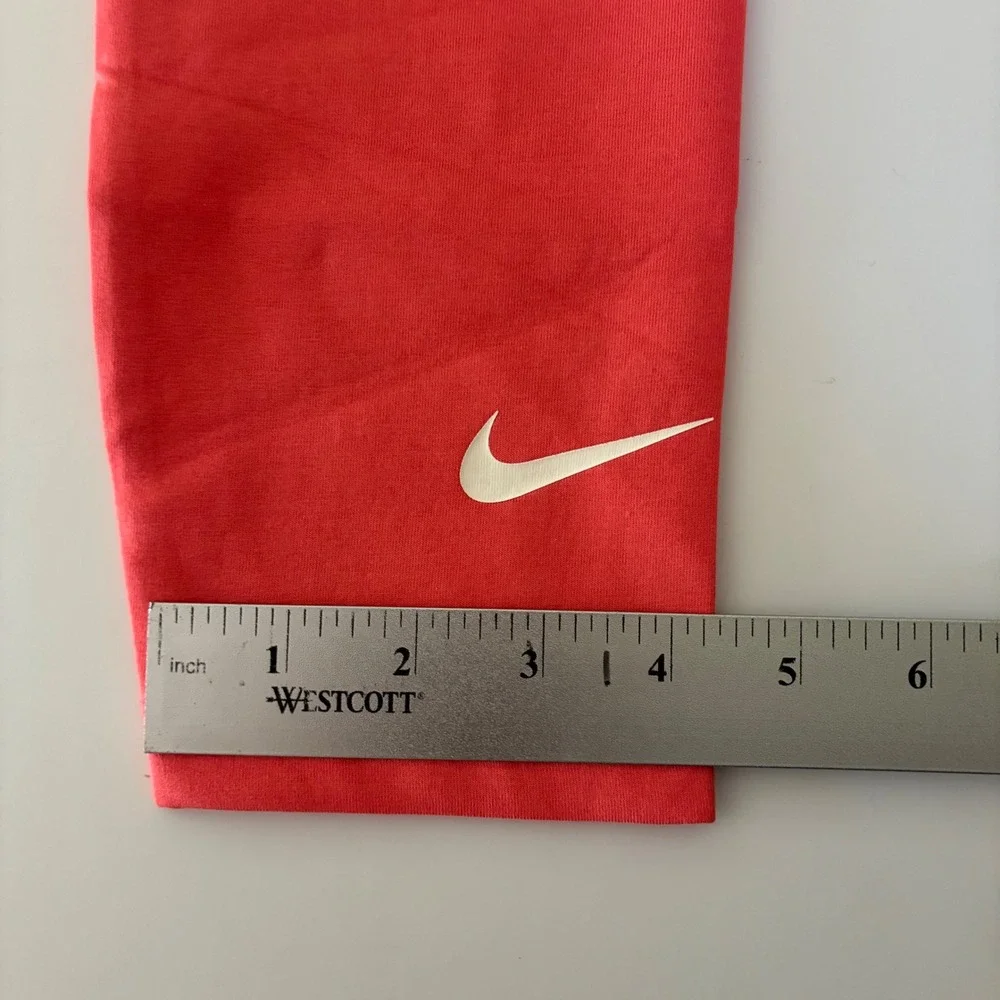 Nike Womens Size Small Sportswear Leggings Coral Pink 7/8 Active Tights NWT‎